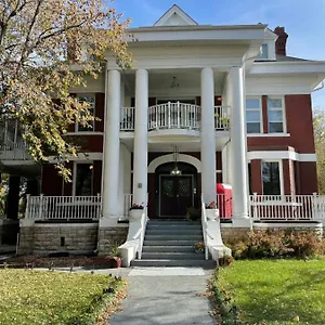 The Columns Bed & Breakfast Winnipeg