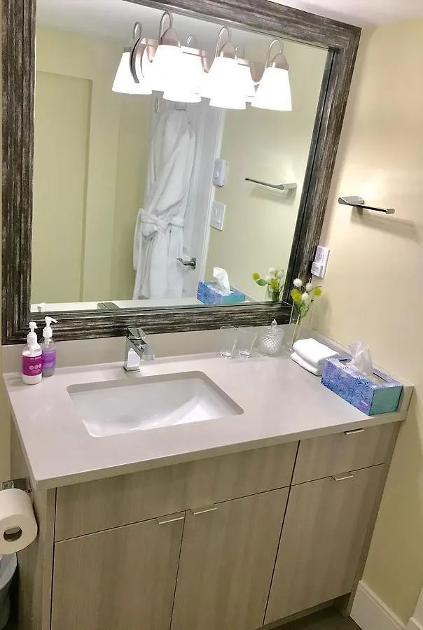 Bay View House Bed & Breakfast Vancouver