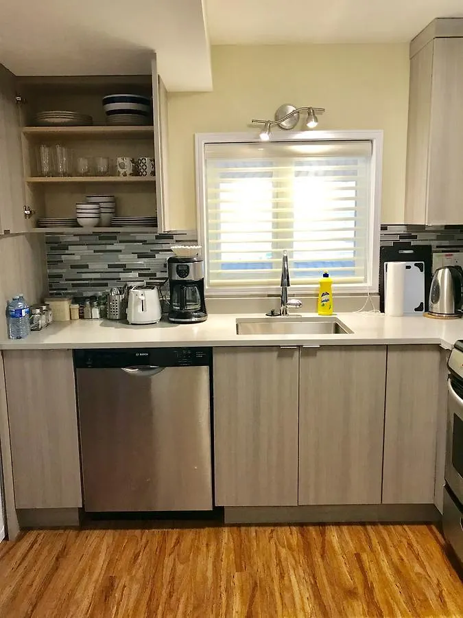 Bay View House Bed & Breakfast Vancouver Canada
